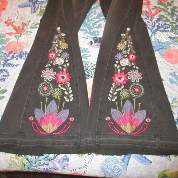 DG2 Diane Gilman Embroidered Flare Jeans Size 14 P Virtual Stretch Denim Boho - Picture 2 of 10
